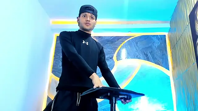 Snapshot of Lucas_hot_20 chatting on February 12, 2026, 1:28 pm Lucas hot 20 online show from February 12, 2026, 1:28 pm