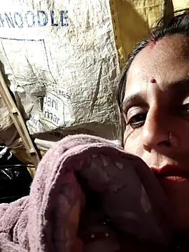 Bhavna8080 online show from February 12, 2026, 4:35 pm