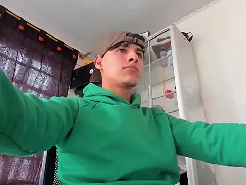 MaxStar26 online show from January 8, 2026, 1:57 pm