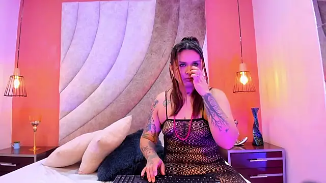 Maddison Walker online show from January 14, 2026, 3:34 am