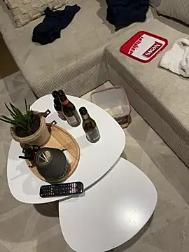 Iconnue online show from February 12, 2026, 11:44 pm