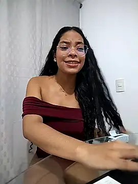 KATALINA SANTANA  online show from February 7, 2026, 12:25 am