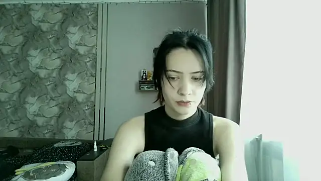 LxayBloom online show from February 4, 2026, 6:52 am