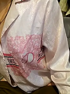 moon baby99 online show from January 8, 2026, 8:27 am