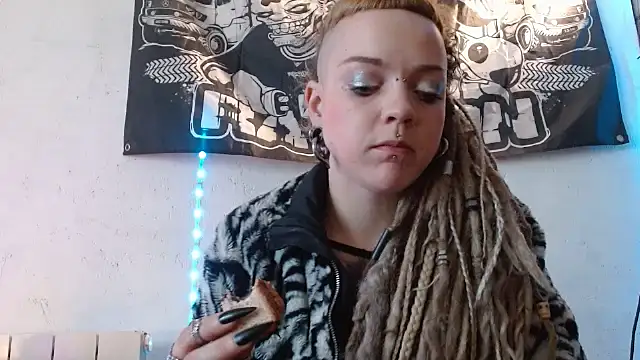 spiralhokkaido23 online show from February 15, 2026, 8:13 am