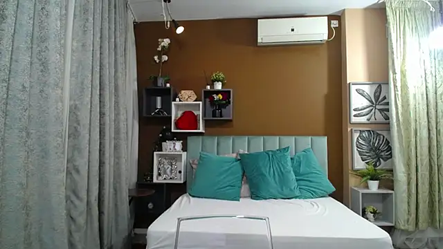 Snapshot of DarcyeJane chatting on January 13, 2026, 6:35 pm DarcyeJane online show from January 13, 2026, 6:35 pm