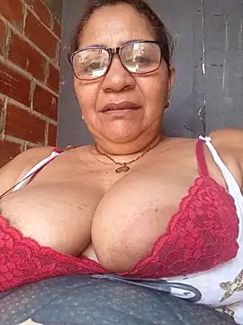 Sammylatinaxxx online show from March 26, 2026, 3:50 pm