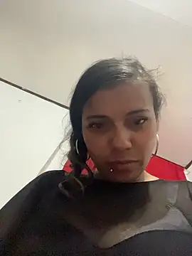 Snapshot of cinthia2011 chatting on January 8, 2026, 2:25 am cinthia2011 online show from January 8, 2026, 2:25 am