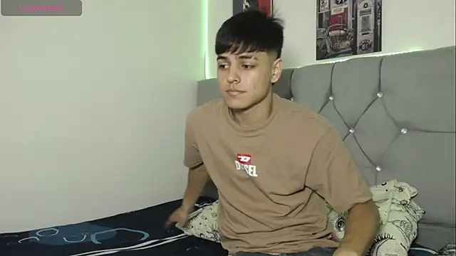 Loganjhonson19 online show from January 11, 2026, 4:06 am