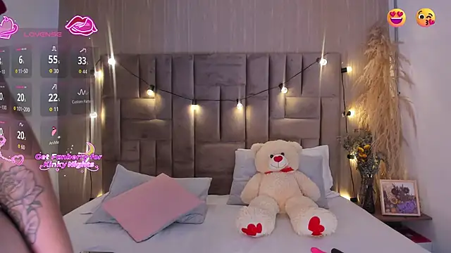 MiiaGreys online show from March 5, 2026, 7:54 pm