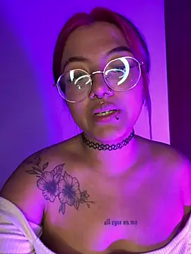 queen of you heart online show from February 8, 2026, 12:03 am