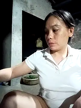 vanvan005 online show from March 4, 2026, 1:06 pm