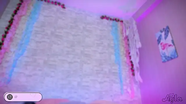 ayla lux online show from March 29, 2026, 6:13 am