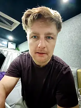 Xavier wolfx online show from February 22, 2026, 7:12 pm