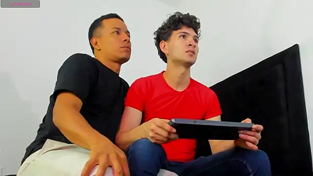 camilo model online show from March 12, 2026, 2:18 am