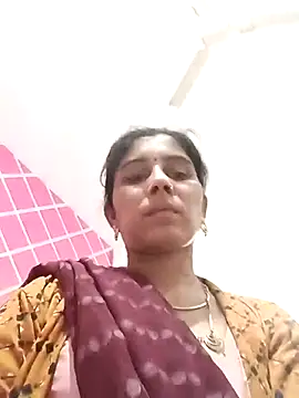 Hot ree85 online show from February 21, 2026, 4:46 am