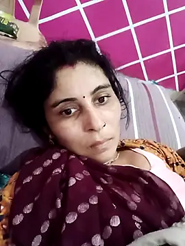 Hot ree85 online show from February 22, 2026, 4:24 am