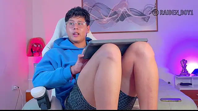 RaidenBoy11 online show from January 9, 2026, 7:26 pm