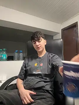 ravenryx online show from February 13, 2026, 3:52 pm