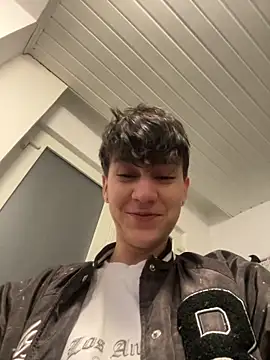 ravenryx online show from March 4, 2026, 3:29 pm