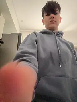 ravenryx online show from April 11, 2026, 10:52 am