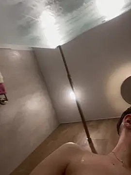 ravenryx online show from April 18, 2026, 7:07 pm