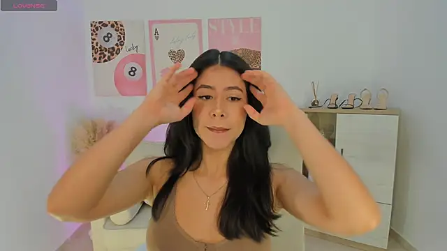 Sussan Monroe online show from April 17, 2026, 9:12 am