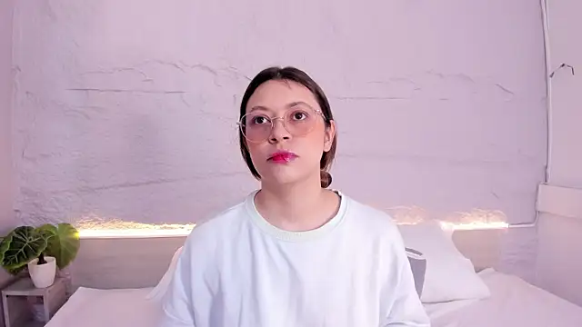 lanna 18  online show from March 14, 2026, 11:37 am