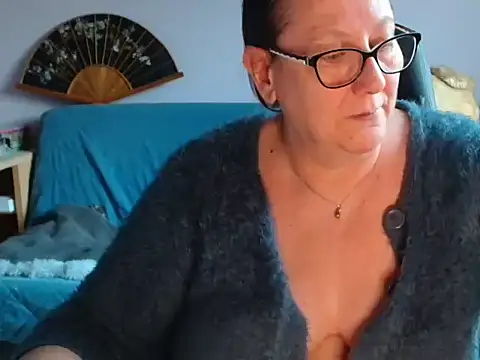 xmyriamx online show from March 21, 2026, 1:58 pm