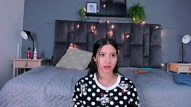 AmberStonne   online show from March 12, 2026, 7:36 am