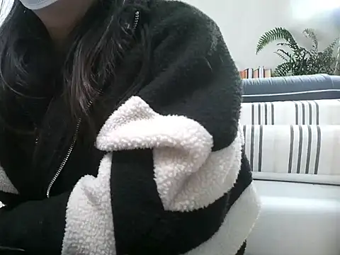 Snapshot of gml050226 chatting on January 11, 2026, 3:28 pm gml050226 online show from January 11, 2026, 3:28 pm