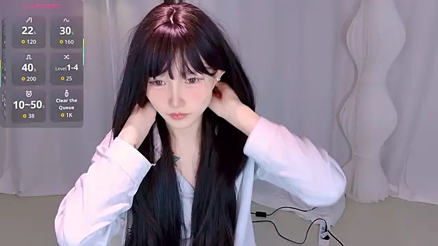 Snapshot of YE_Zi_ chatting on January 11, 2026, 4:01 pm YE Zi online show from January 11, 2026, 4:01 pm