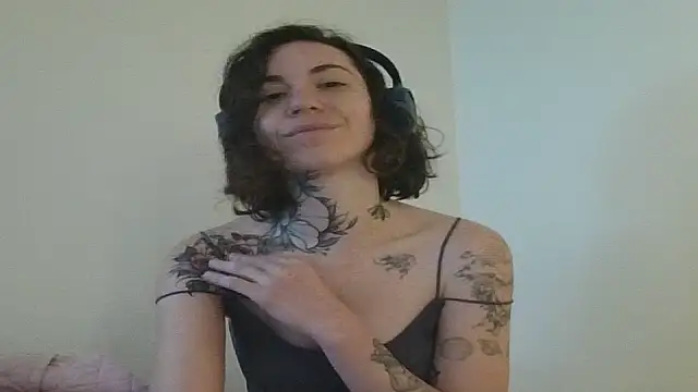 Dirty Pink online show from March 21, 2026, 9:25 am