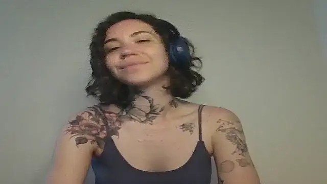 Dirty Pink online show from March 27, 2026, 9:32 am