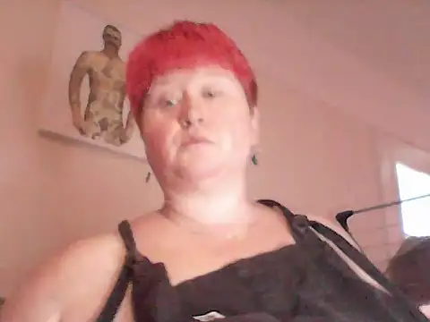 BustyRedxx online show from June 3, 2026, 9:56 am