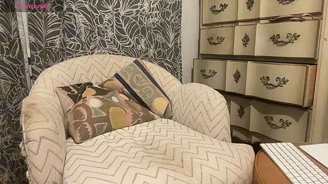 Snapshot of wolverinedream chatting on February 2, 2026, 8:35 am wolverinedream online show from February 2, 2026, 8:35 am