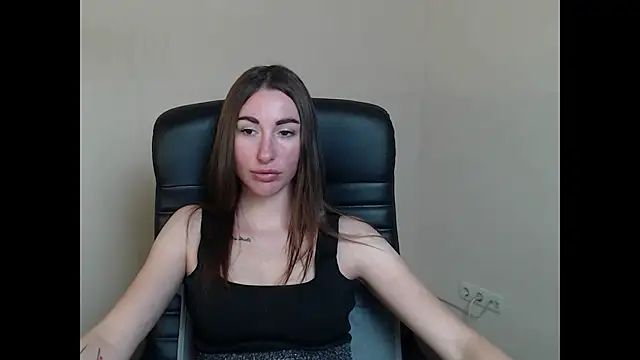 cammila horn online show from January 14, 2026, 6:24 pm