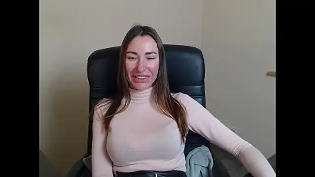 Snapshot of cammila_horn chatting on February 10, 2026, 6:28 am cammila horn online show from February 10, 2026, 6:28 am