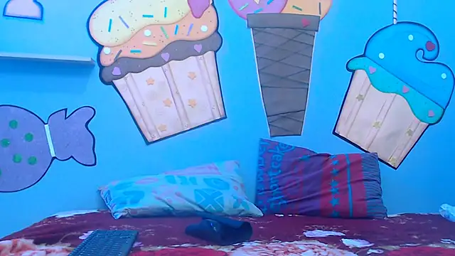 Snapshot of skinnysexzara18 chatting on February 22, 2026, 1:29 am skinnysexzara18 online show from February 22, 2026, 1:29 am