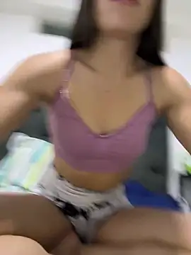 Snapshot of TaylorrHill chatting on February 8, 2026, 7:17 pm TaylorrHill online show from February 8, 2026, 7:17 pm