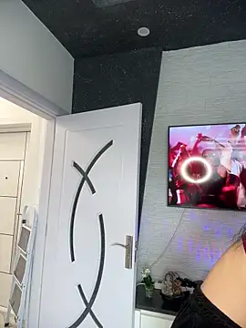 dear2002 online show from February 2, 2026, 10:25 am