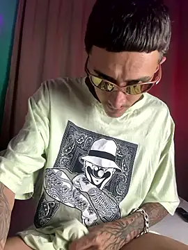 Snapshot of SweetCumshot chatting on January 12, 2026, 2:39 am SweetCumshot online show from January 12, 2026, 2:39 am