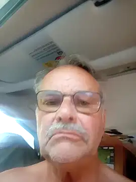 Snapshot of WildNomade chatting on June 16, 2026, 3:03 pm WildNomade online show from June 16, 2026, 3:03 pm