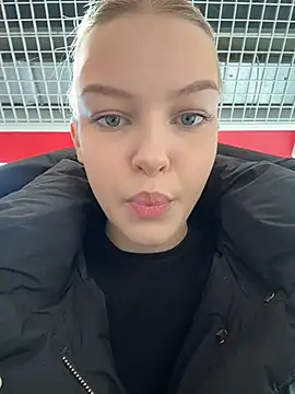 AshleyMur online show from March 7, 2026, 5:59 am