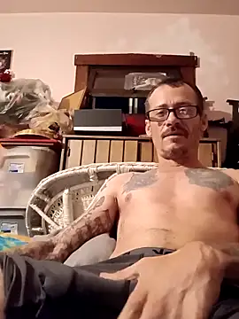 THUROBREED83 online show from September 22, 2025, 5:53 am