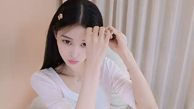 iiiiiiiiiu online show from April 11, 2026, 12:09 pm