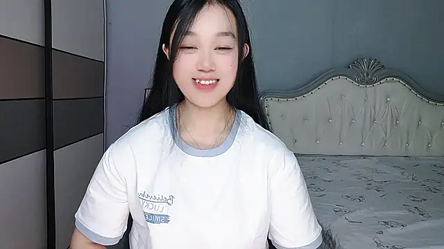 xiaowu2004 online show from March 10, 2026, 2:33 pm