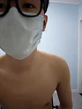 tinKKKKKKL online show from April 19, 2026, 4:39 pm