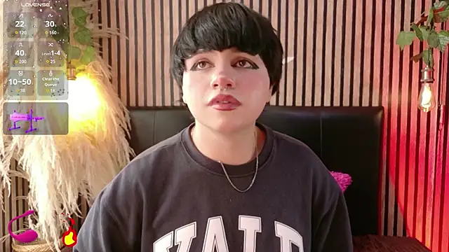 Hiddenhotcake online show from April 6, 2026, 7:26 pm