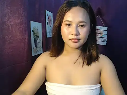 creamycarra online show from June 19, 2026, 9:35 am